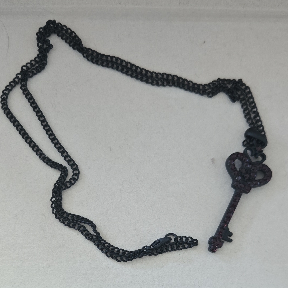 🖤 Black Key Pendant Necklace